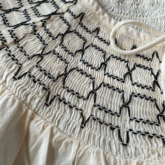 Old Navy Notch Tie Neck Smocked Yoke Puff Sleeve Short Blouse - Picture 5 of 11